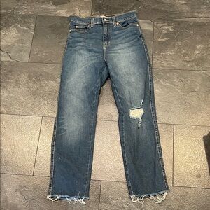 Levi's Distressed Ankle Jeans in Blue